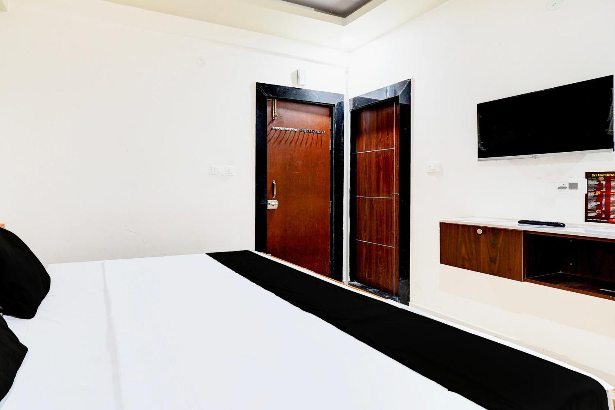 Super Hotel O Sri Vishnu Prime Opposite The Studio Salon, Kundalhalli Gate Бенґалуру Екстер'єр фото